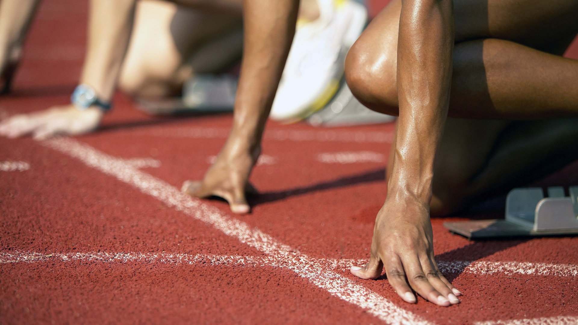 英超球队通过高强度间歇训练提升球员耐力表现，英超球员体能