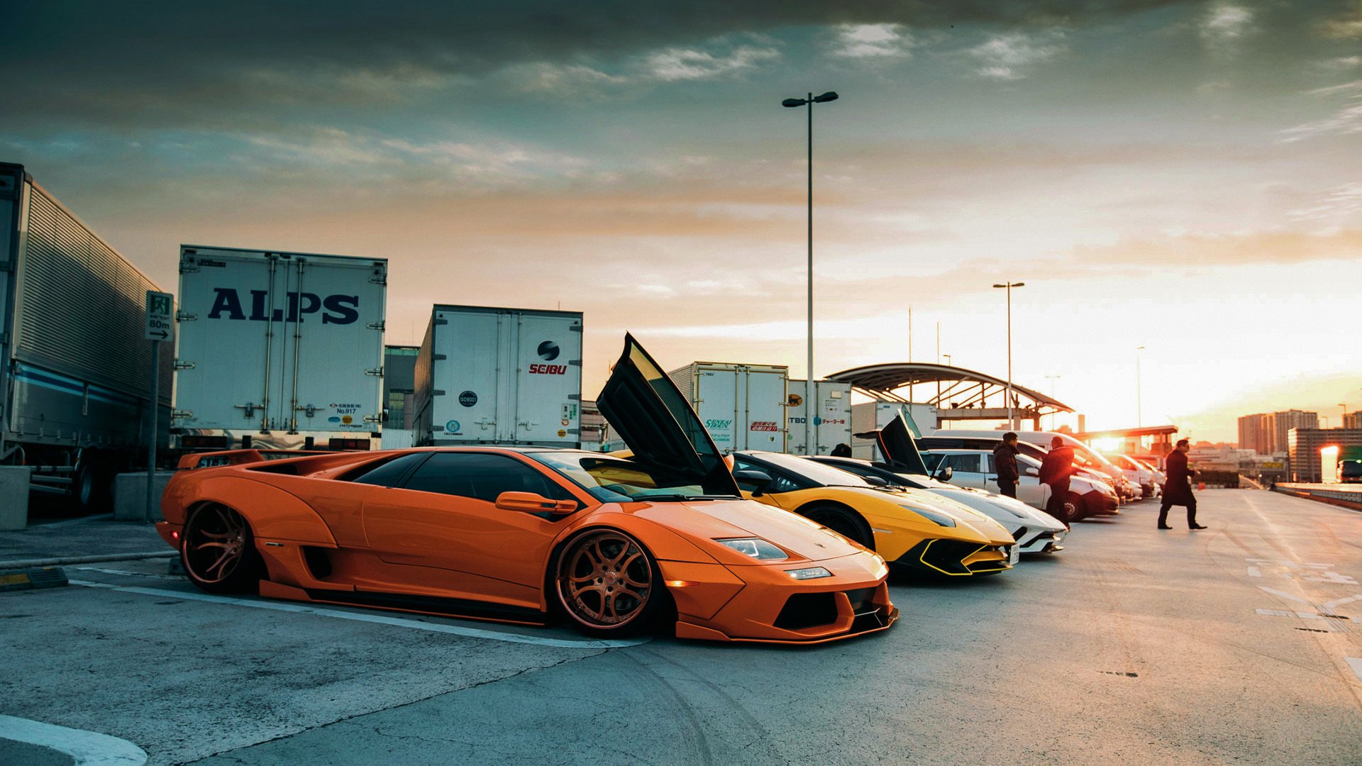 中国三人篮球男队攻势凌厉 多次打出精彩进攻，中国三人篮球男篮