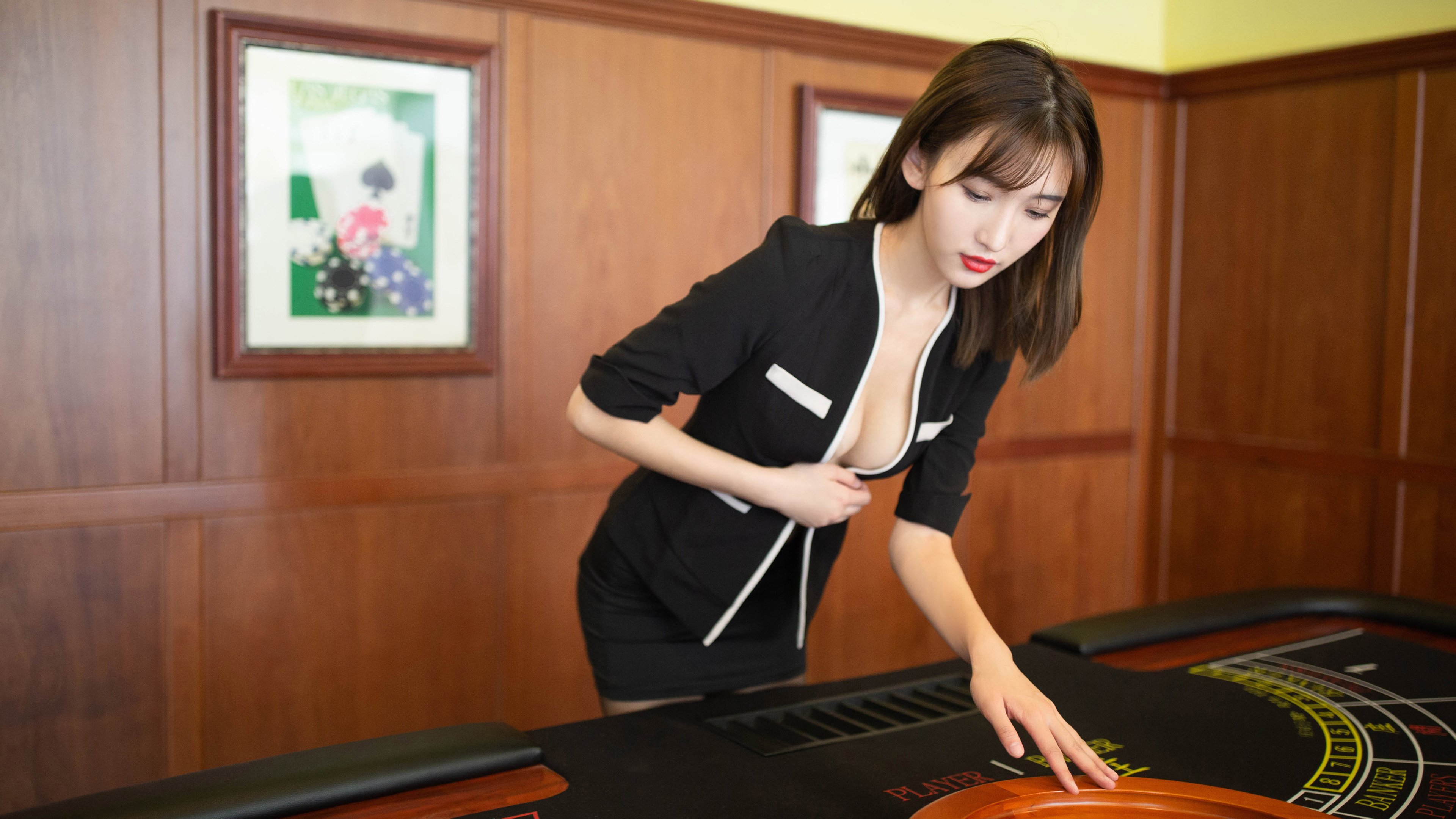 乐鱼体育官网网址-新疆男篮多回合攻势压制对手逐渐拉开比分，新疆男篮比赛结果