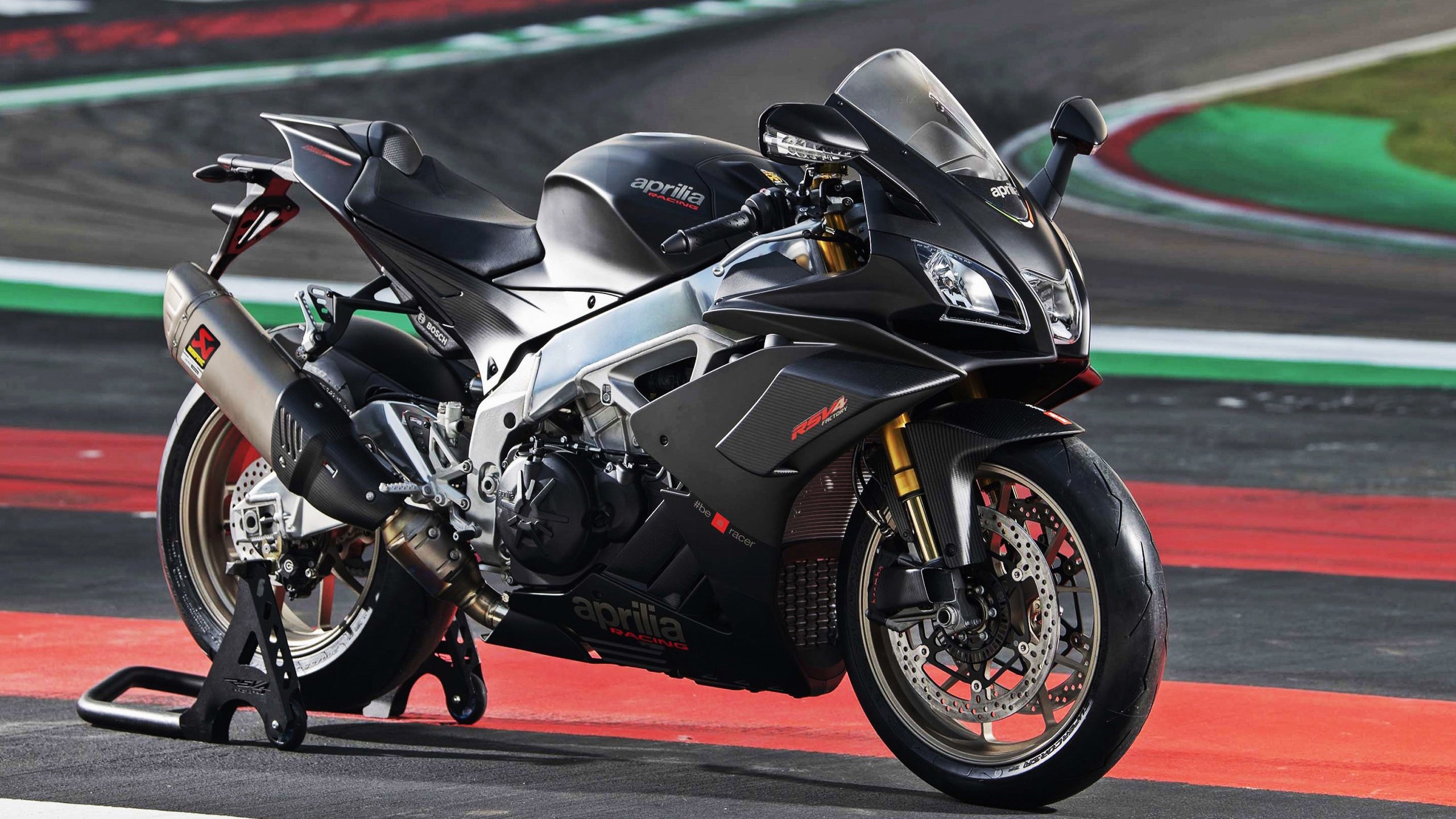 乐鱼体育app网址-伤愈复出的主力球员表现抢眼为球队赢得宝贵三分，伤愈复出图片